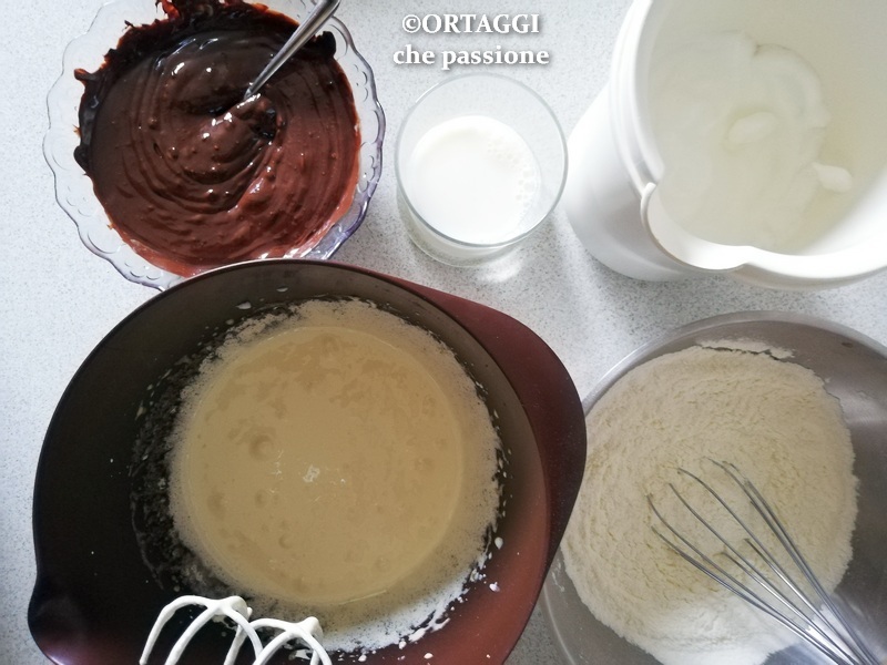 001 pan di spagna al cioccolato tondo