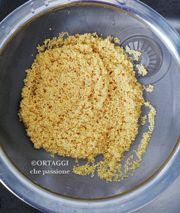 cereale senza glutine lavaggio sotto acqua corrente