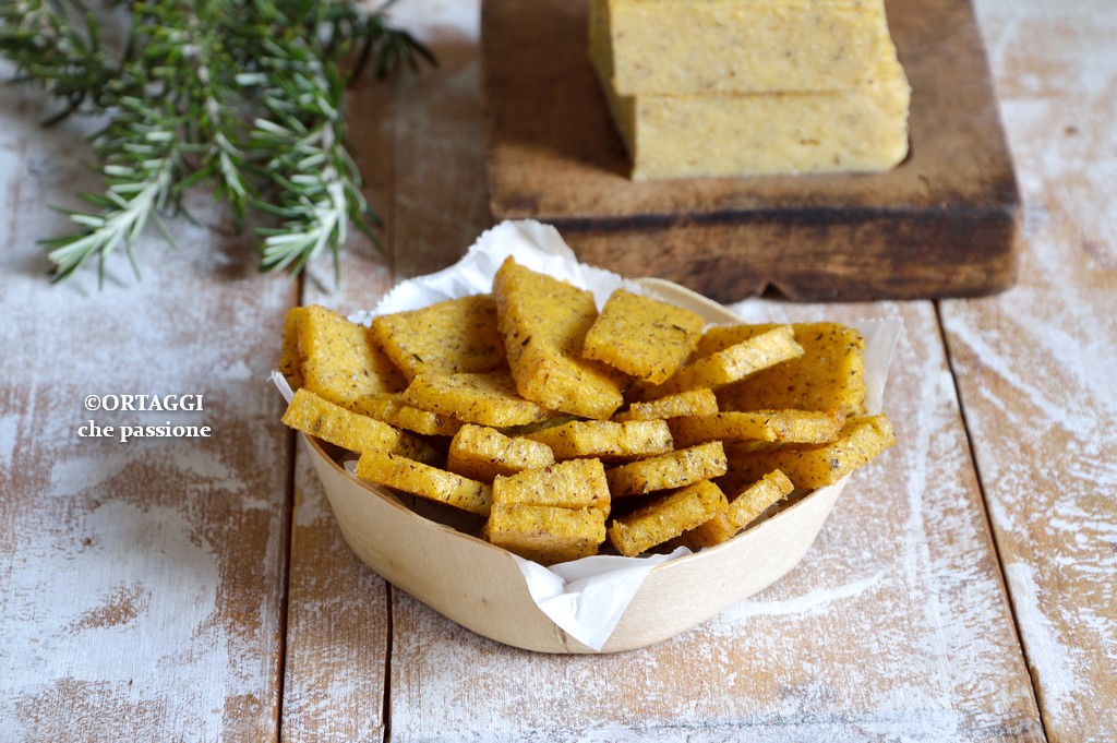 Polenta fritta in friggitrice a bastoncino