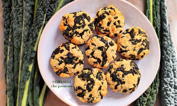 Polpette di cavolo nero e pane – senza uova