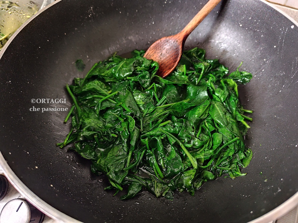 come cucinare gli spinaci freschi in busta