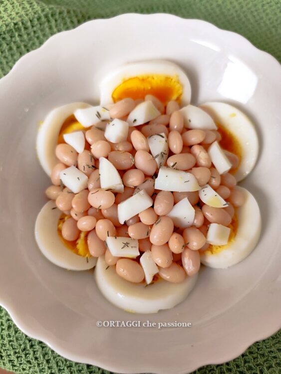fagioli e uova borlotti o cannellini