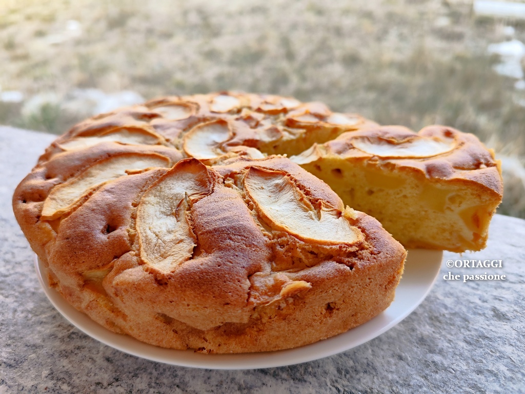 torta di mele soffice umida e buonissima - ricetta classica