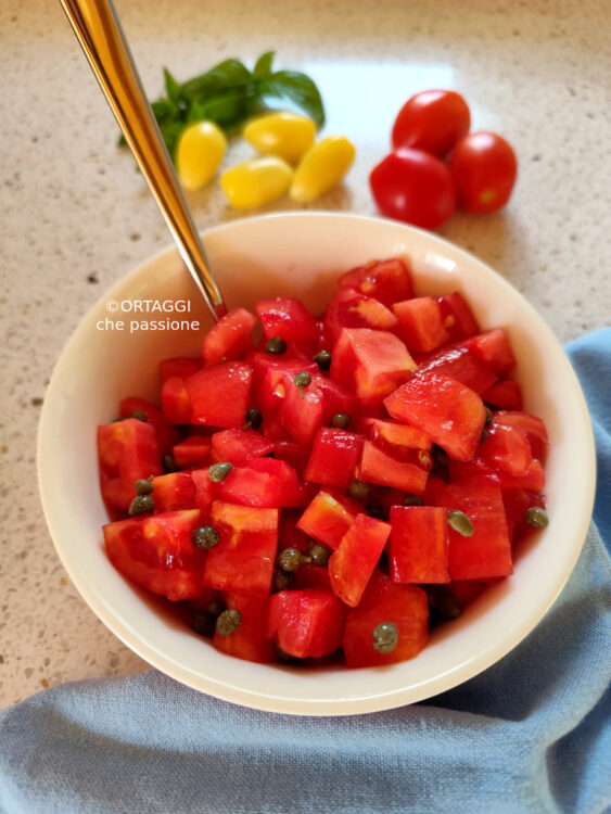 insalata di pomodori sfiziosa ricetta gustosa