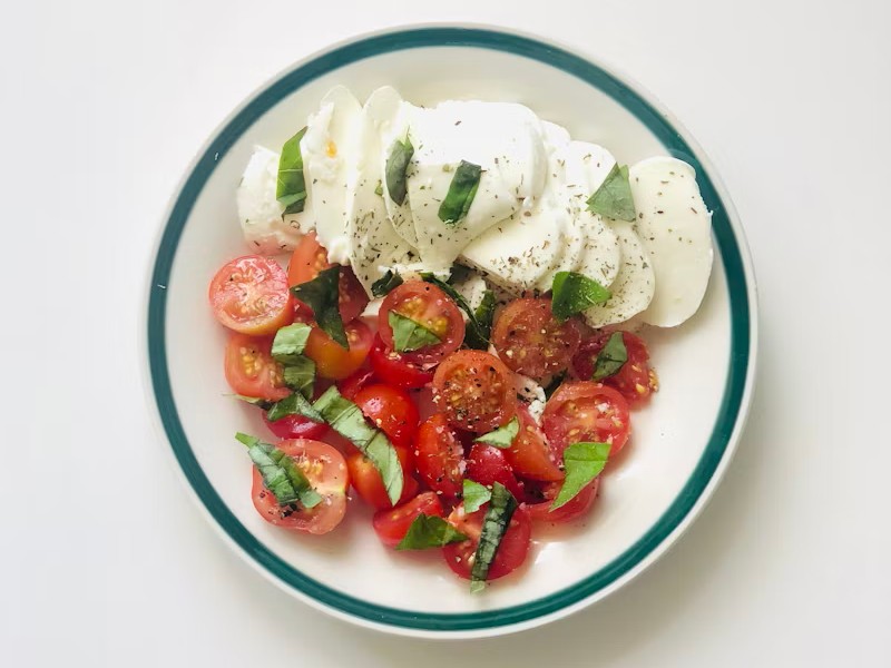caprese pomodorini e mozzarella separati