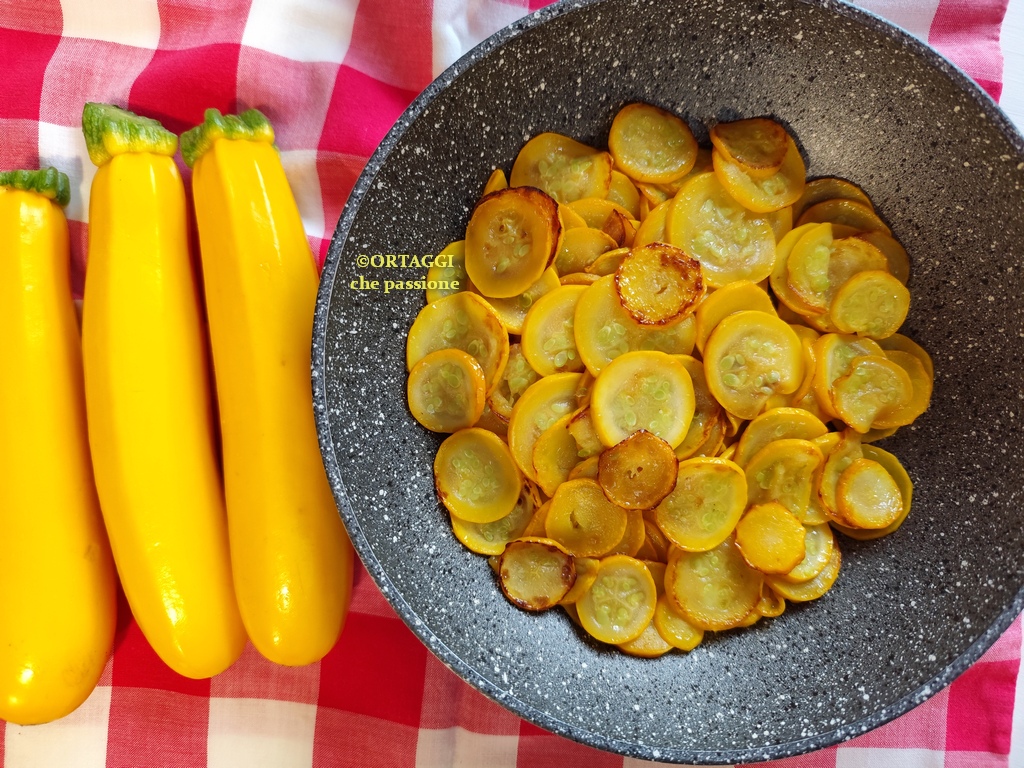 zucchine gialle in padella - ricetta contorno