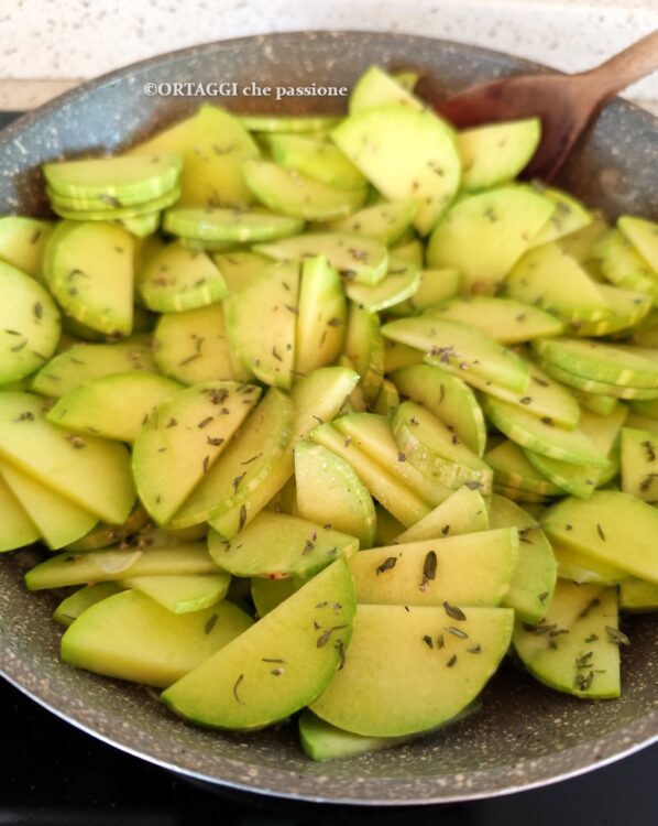 Zucchine trombetta in padella sfiziose 