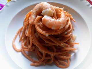Spaghetti al Peperone dolce d’Abruzzo con Gamberi e Porro
