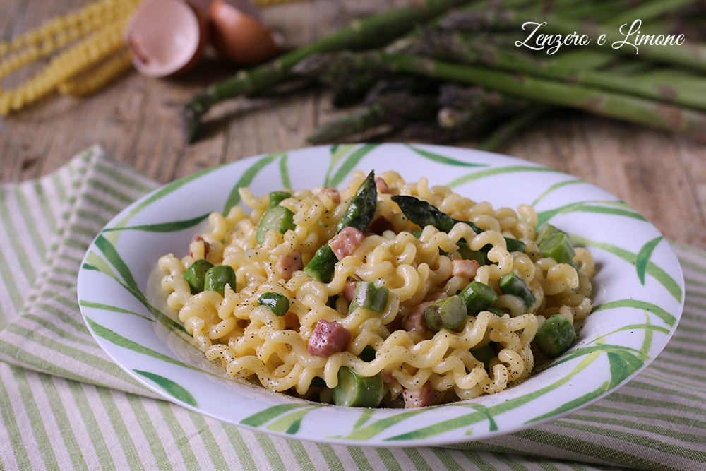 Pasta con asparagi