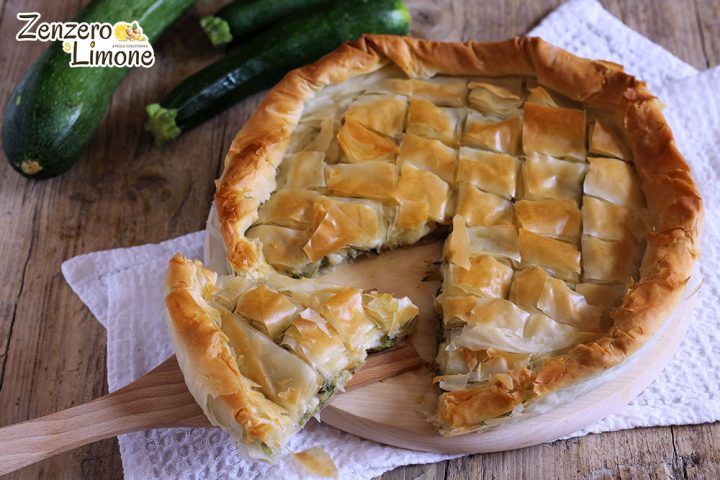 Torta salata al formaggio e zucchine - tagliata