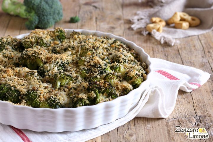 broccoli al forno con trito saporito