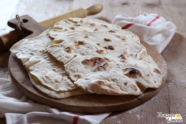 Sfoglie croccanti cotte in padella - procedimento 3