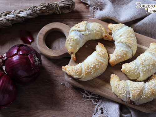 Cornetti di sfoglia alle cipolle