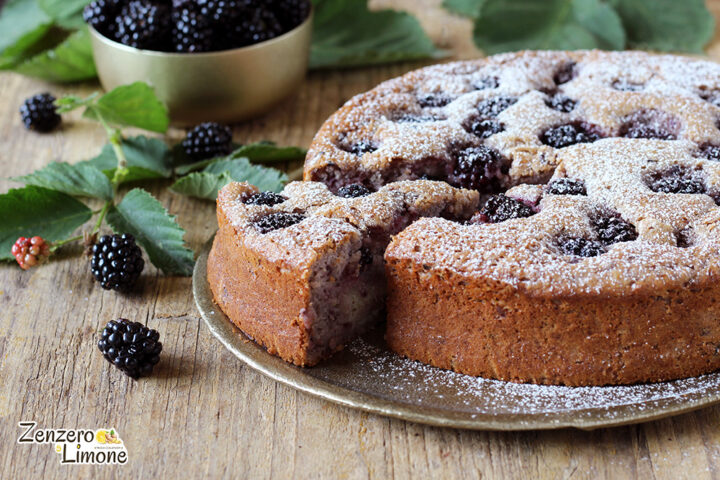 torta con le more - fetta