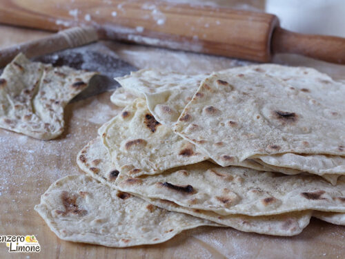 Sfoglie di pane senza lievito né olio