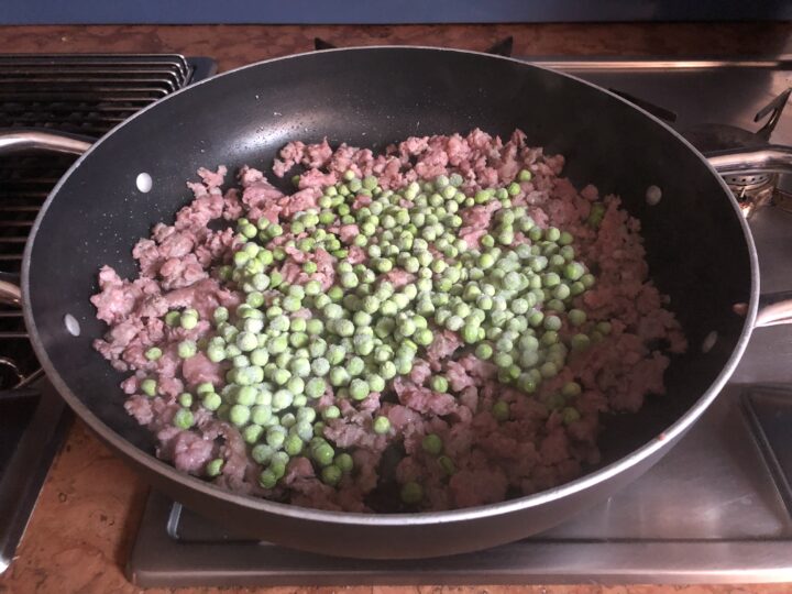 pasta piselli e salsiccia - procedimento 2
