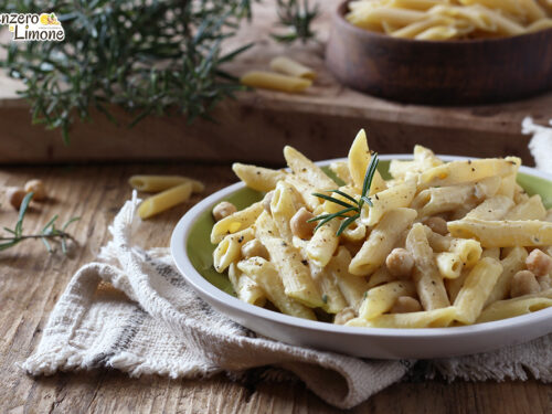 Pasta cremosa al rosmarino