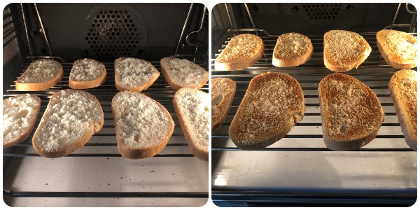 crostini al gorgonzola e pere - tostatura in forno
