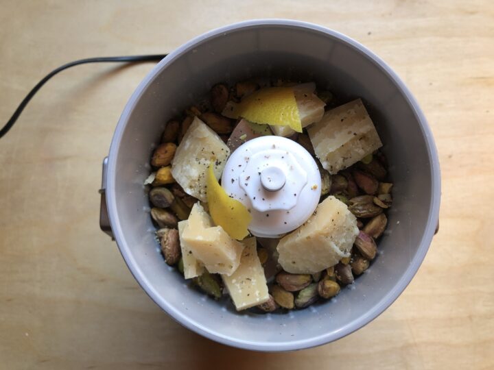 Pasta con mortadella e pistacchi - pesto 1