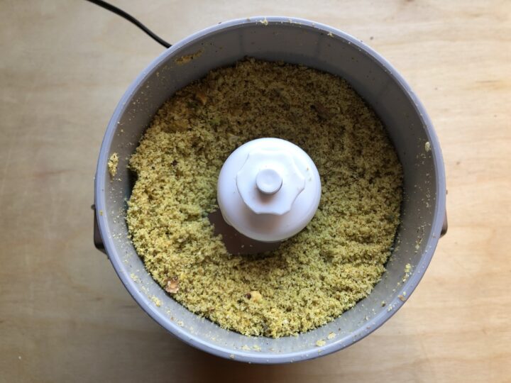 Pasta con mortadella e pistacchi - pesto 2