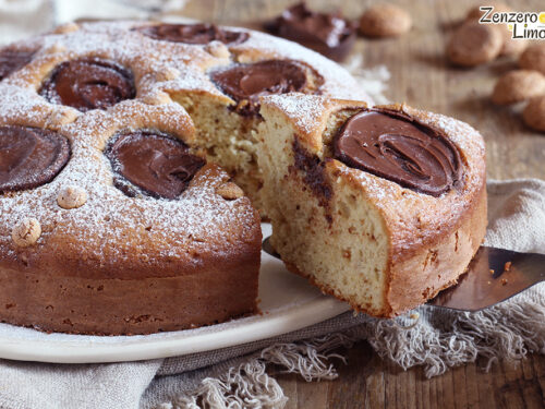 Torta Nua alla nutella e amaretti
