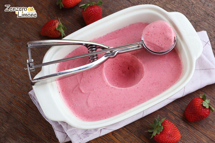 gelato alla fragola -