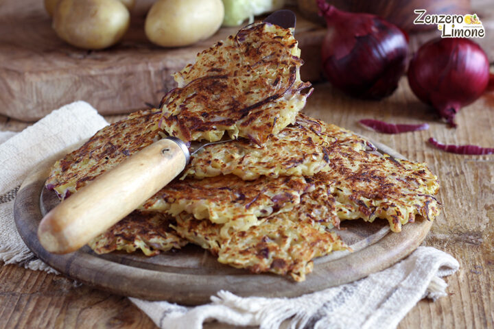 Frittelle rustiche di patate e cipolla