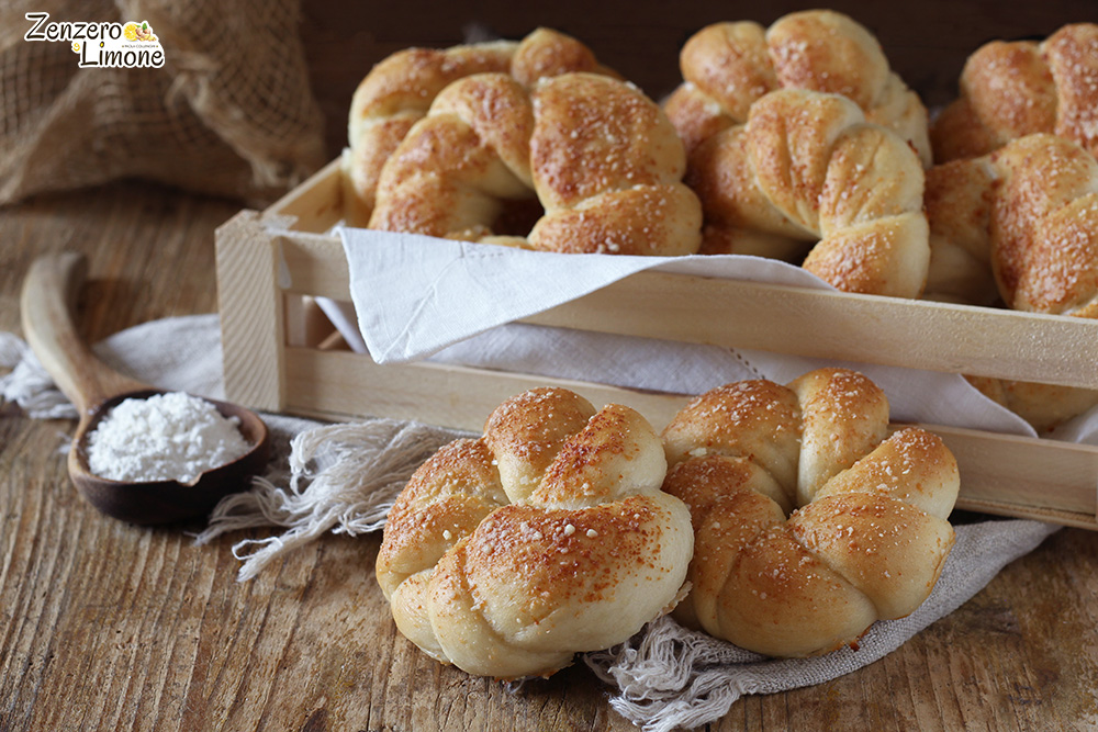 ghirlande di pane soffici fatte in casa