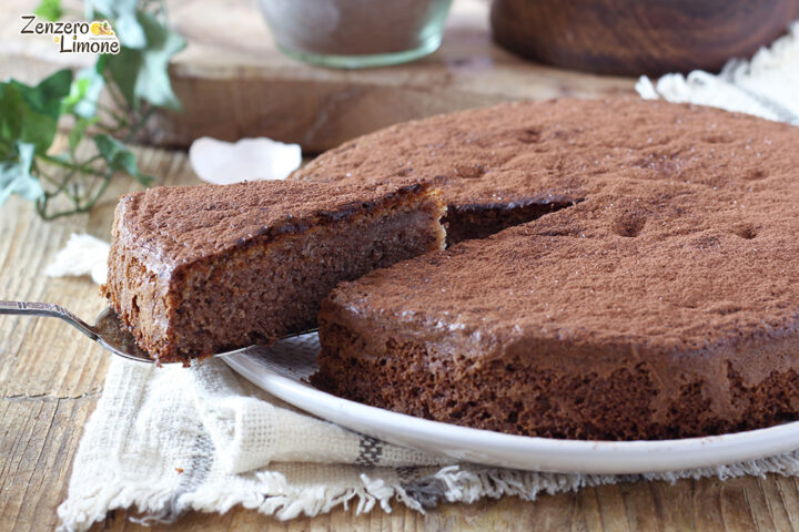 Torta con biscotti al cacao