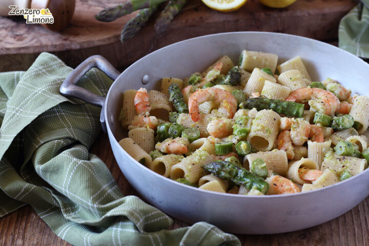pasta con gamberi e asparagi