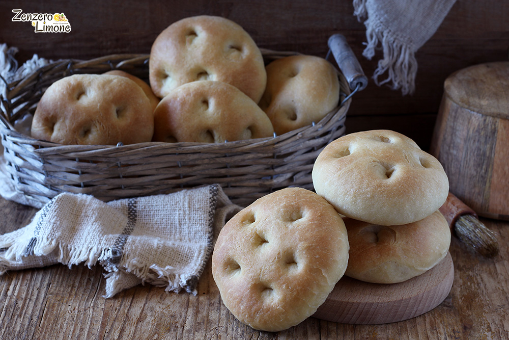 Focaccine con latte di soia