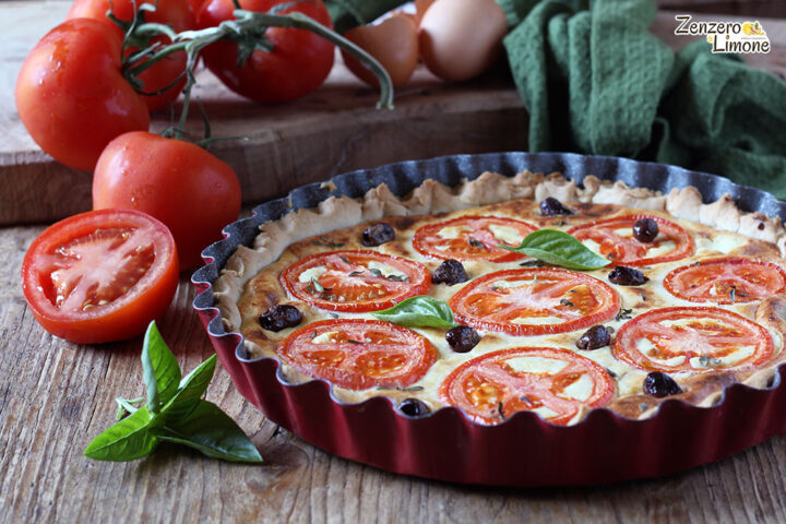 Quiche ai pomodori con pesto e olive