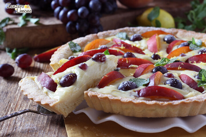 Crostata di frutta con crema - fetta