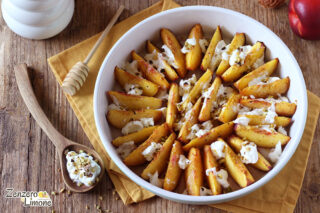 Pesche al forno con burrata
