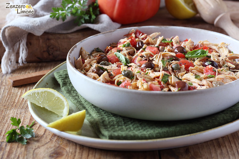 petto di pollo sfilacciato alla mediterranea