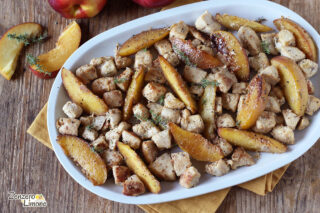 Pollo alle pesche in padella