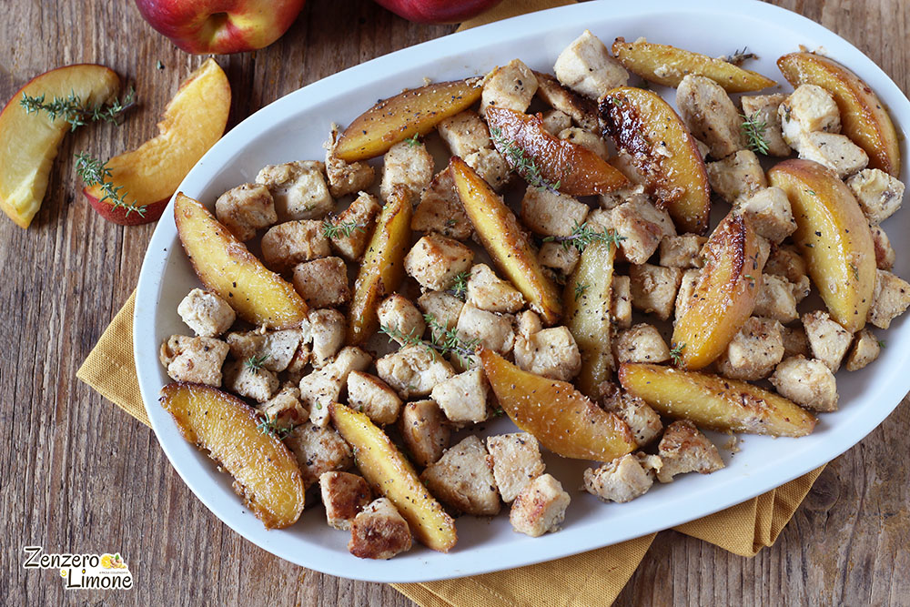 Pollo alle pesche in padella