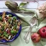 Insalata di carciofi e melagrana con ricotta salata Insalata di carciofi e melagrana con ricotta salata