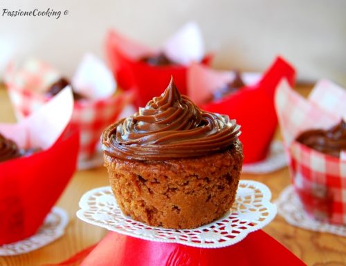 Cupcake cachi e cioccolato con frosting alla Nutella