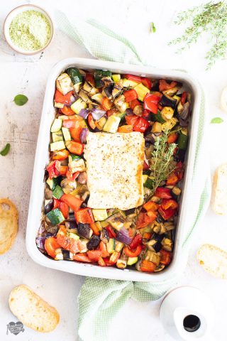 Feta al forno con verdure arrosto