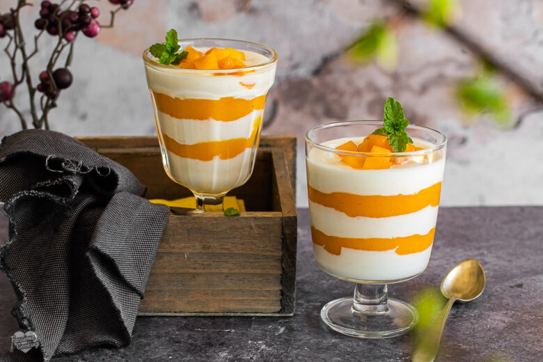 Crema di ricotta con salsa di mango