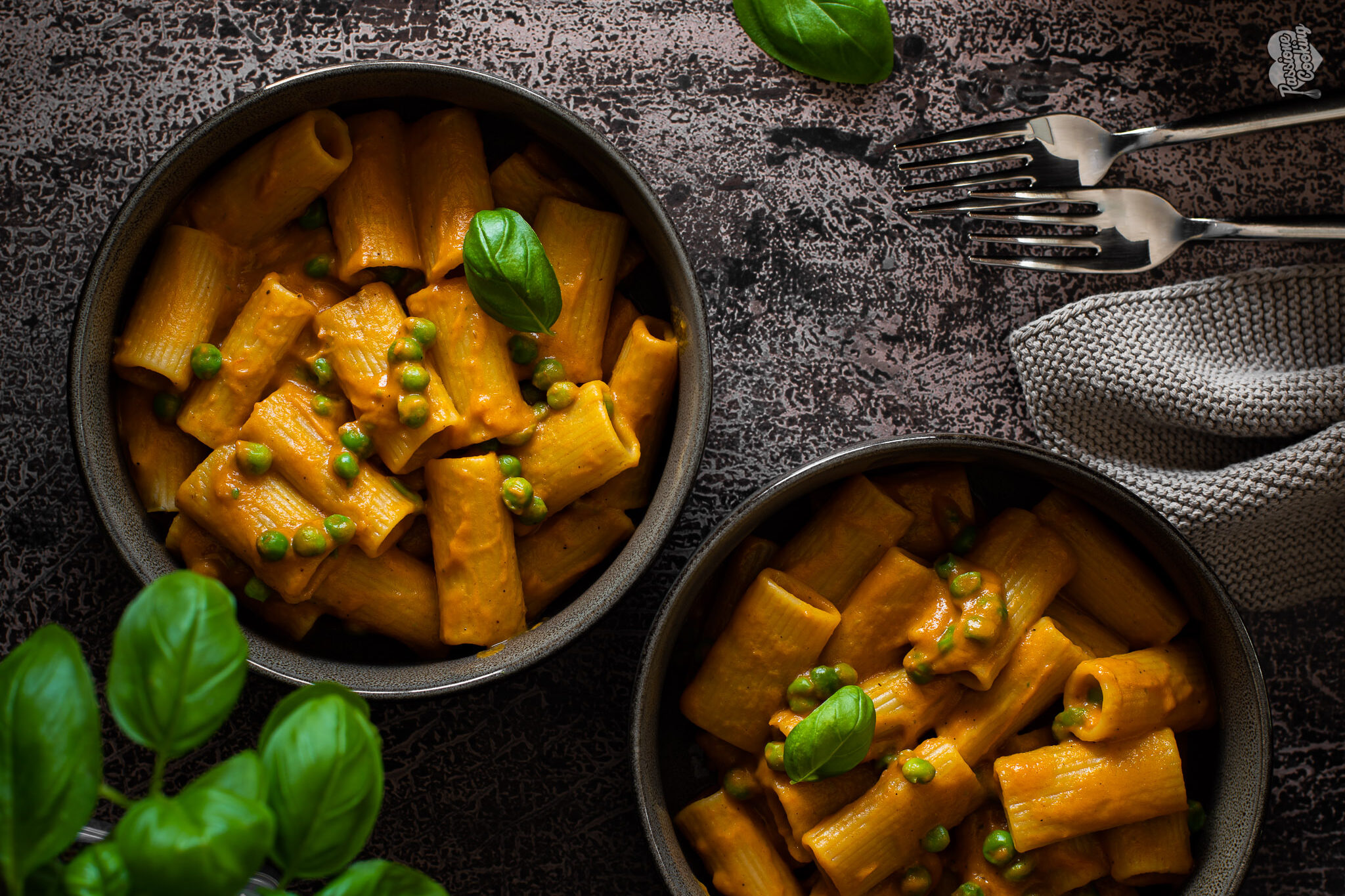Pasta con sugo di peperoni