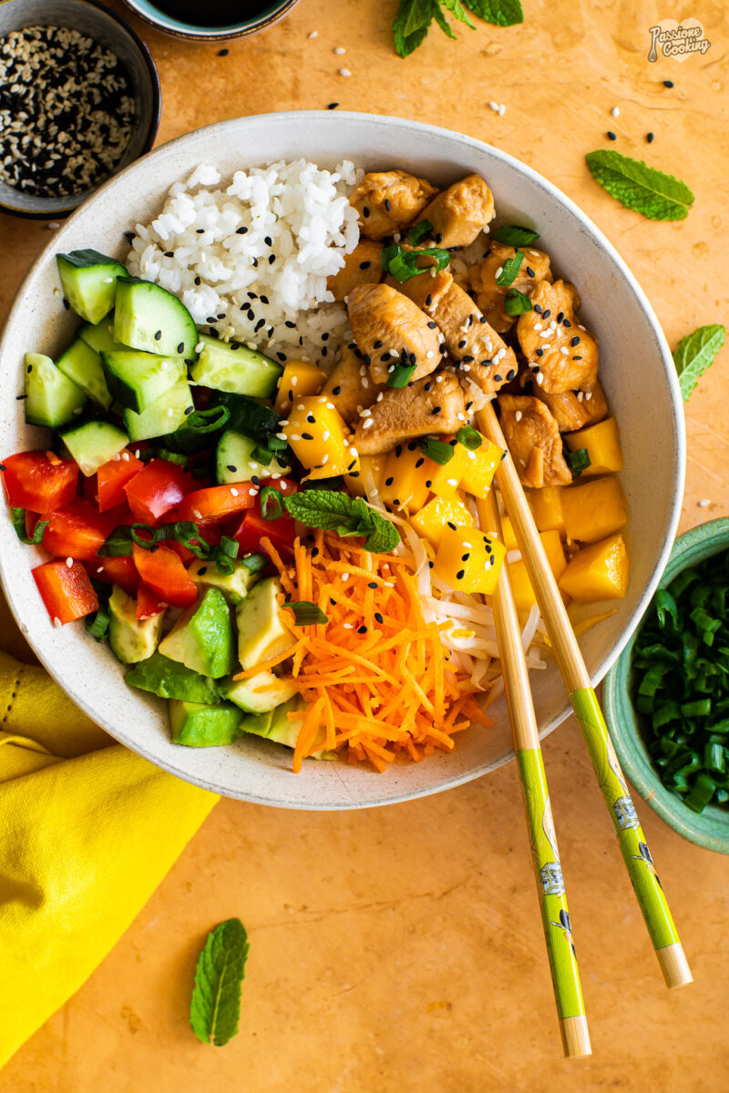 Poke bowl con pollo