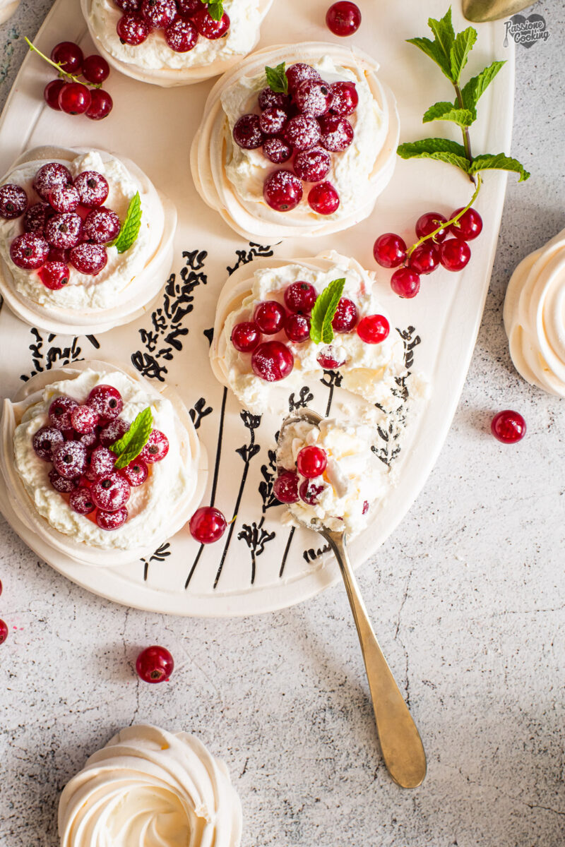 Mini pavlova con ribes