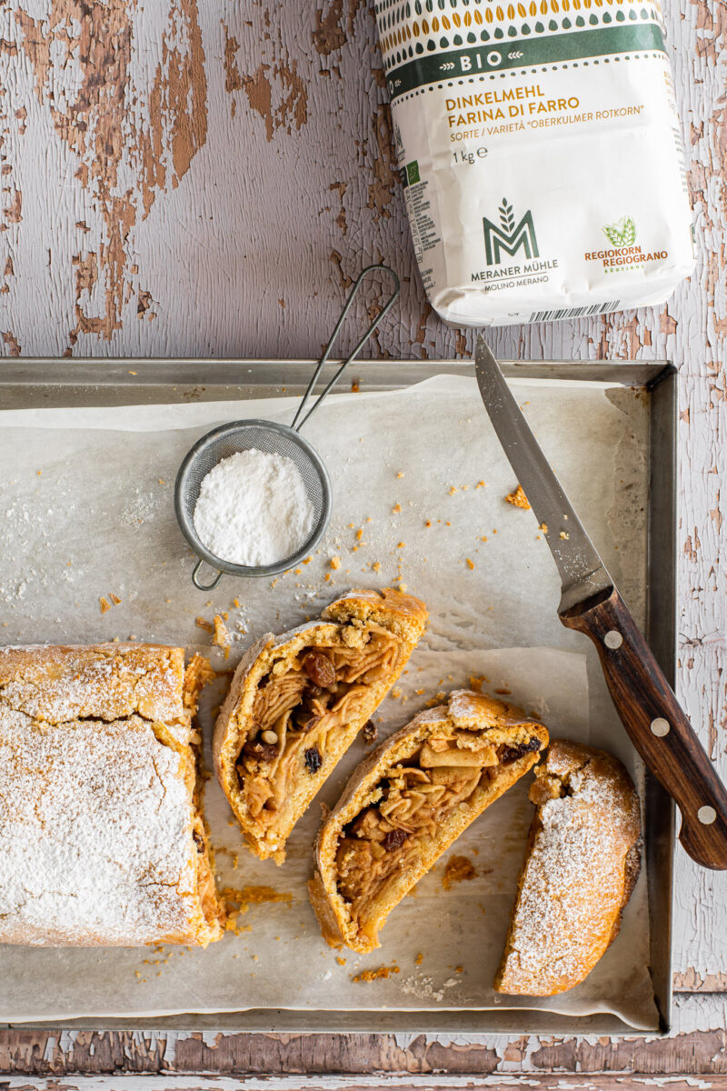 Strudel con pasta frolla al farro