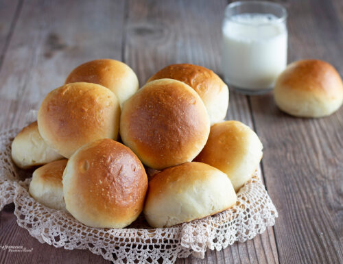 Panini danubio al latte: il buon pane fatto in casa!