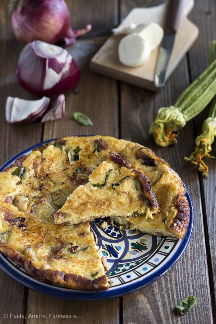 Frittata di Zucchine con Cipolle Rosse e Mozzarella di Bufala