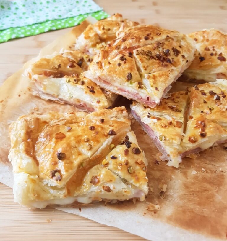 Rustico di pasta sfoglia Mortadella e Scamorza Pasticciando con Ilenia