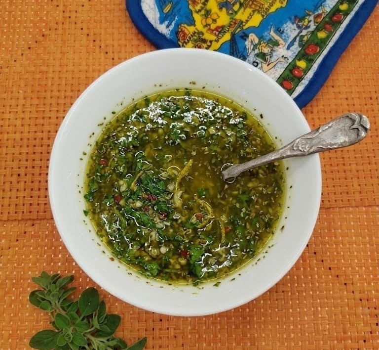 Salmoriglio: l'Antica Salsa Siciliana Pronta in 5 Minuti. 