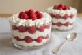 Coppette golose con yogurt e lamponi